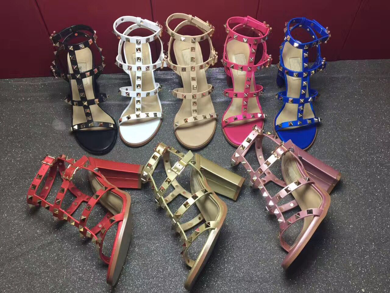 

Newest 2019 brand design style Leather Women Stud Sandals Slingback Pumps Ladies Sexy High Heels 9.5cm Fashion rivets shoes T-strap 8 Colors, Red