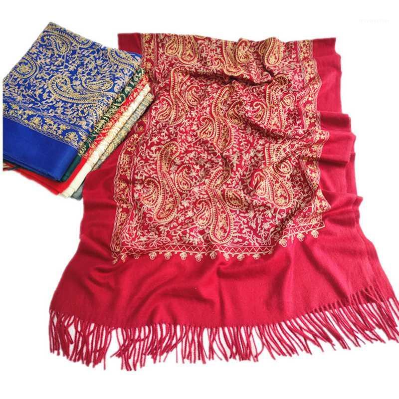 

Lace Embroidery Russian Retro Style Lace Appliques Shawls Travel Photo Square blanket elegant Autumn and winter Warm scarf women1