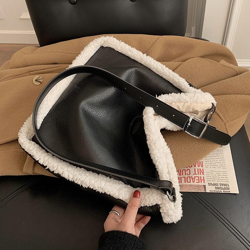 

Plush Design Bags for Women 2021 Female Black Handbags Shoulder Ladies Winter PU Leather Soft Crossbody Purses, Handbag black