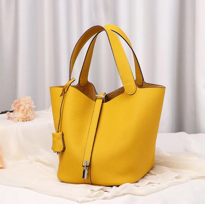 

Women Bucket Bag Genuine Leather Handbags Ladies Basket Handbag Lock Picotin Head Layer Cowhide Bucket Package Hand Carry Handbag Tide, Khaki