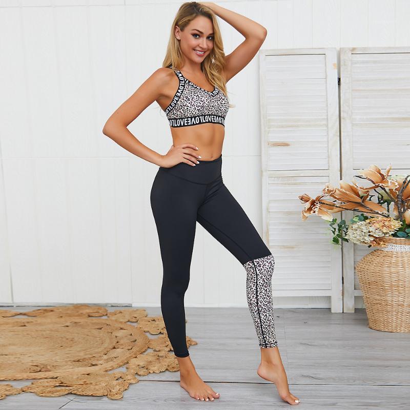 

2021 New Women Seamless Yoga Set Backless Bra Leopard Print Sports Fitness Set 2 Piece Women Active Wear Workout Clothes1, Black