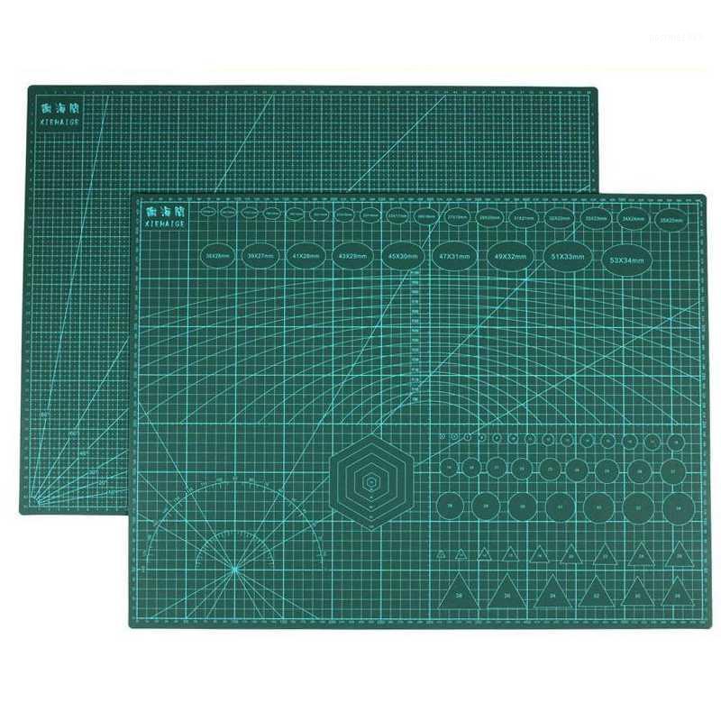 

Reusable A2 Cutting Mat Patchwork Durable Side A2 PVC Carving Cutting Mats Board Tools for Patchwork 3mm thickness1