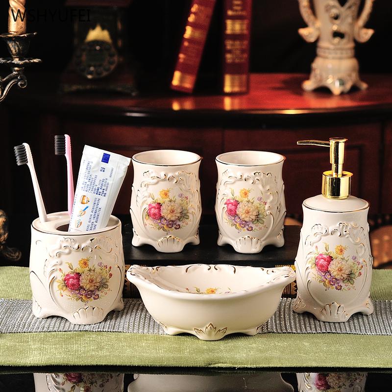 

5Pcs Light luxury embossed hand-painted gold flowers grape bathroom mouth cup ceramic brush tooth cup set couple toothbrush