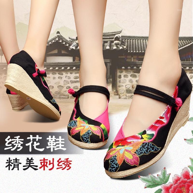 

2021 spring and autumn new ladies high-heeled national wind embroidered cloth surface wedge buckle Chinese style dance shoes1, Black