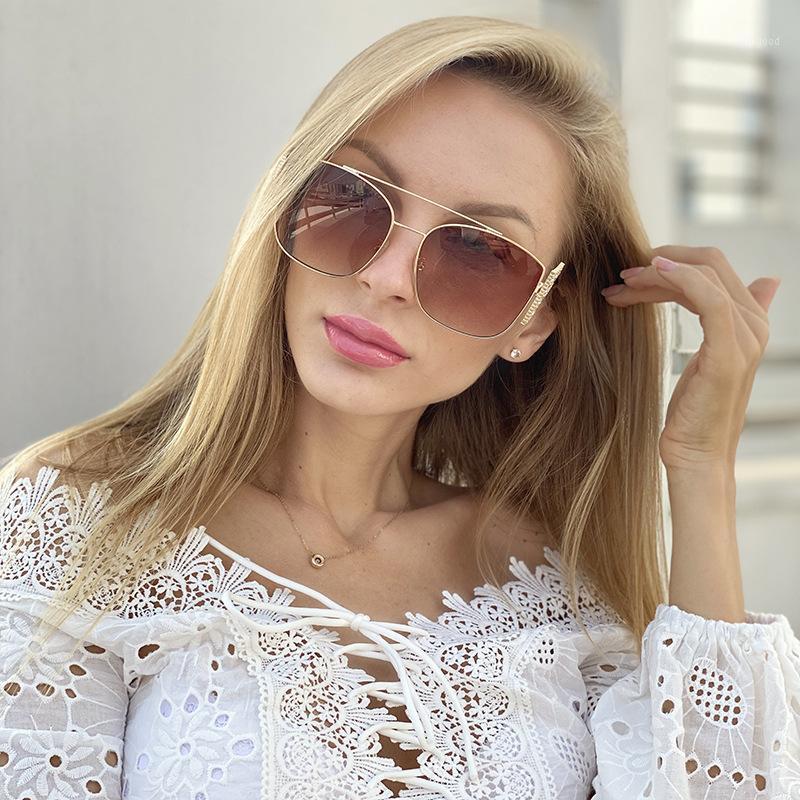 

Sunglasses Fashion Women Square Metal Frame Clear Lens Sun Glasses Vintage Brand Designer Sunglass Ladies Shades Oculos Feminino1