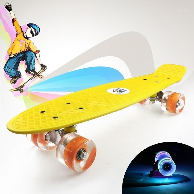 

22 inch Skate Board Flashing Light Mini Cruiser Skateboard Plastic Fashion Loading 100kg Banana Longboard For Adult Children1, White