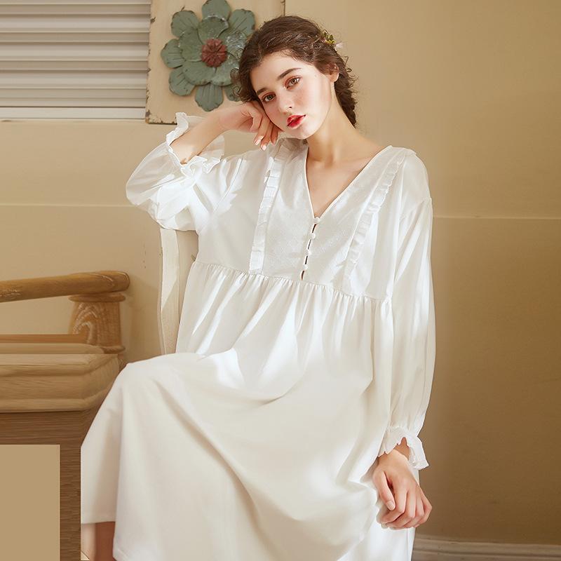 

Elegant White Sleepdress Autumn Sleepwear Lantern Sleeve V Neck Long Sleepwear Soft Nightgown Cotton Princess Style Nightdress