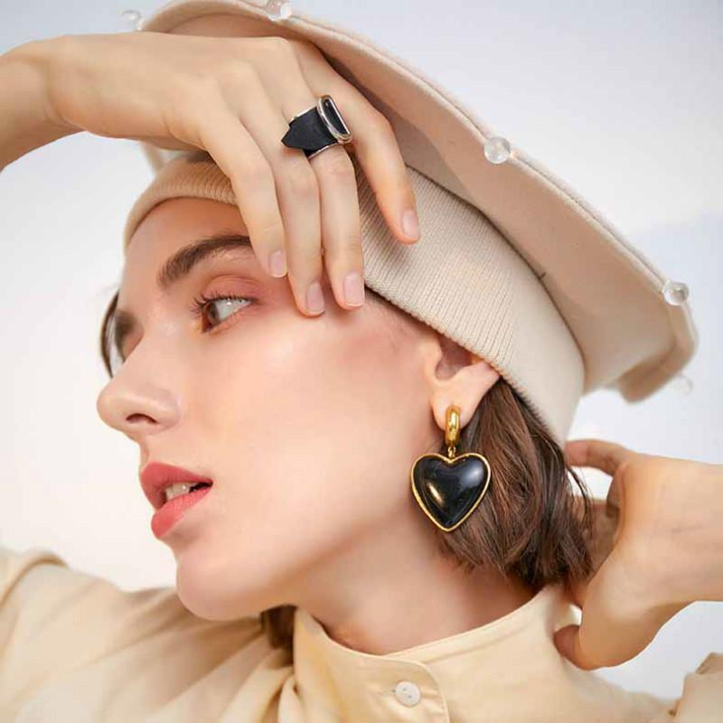 

Dangle & Chandelier Metal Red Love Earrings For Woman Temperament Simple Statement Girl Party Fashion Jewelry Anniversary Gift