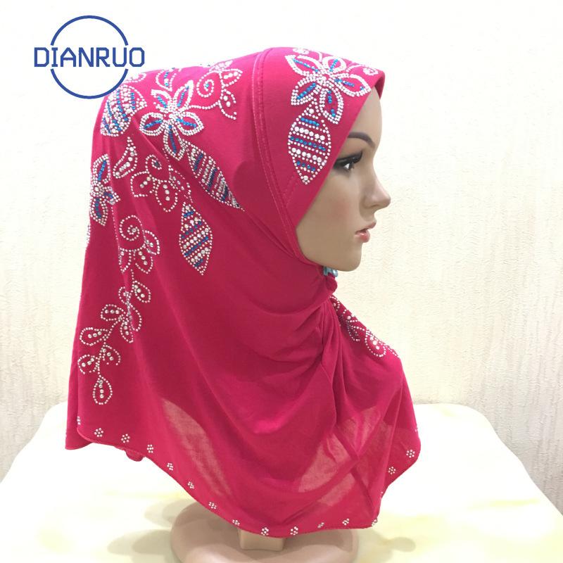 

DIANRUO 65X55CM Peacock Rhinestone Headscarf for Women Islamic Hijab Femme Instant Shawl Arab Wrap Head Scarves Turban N396