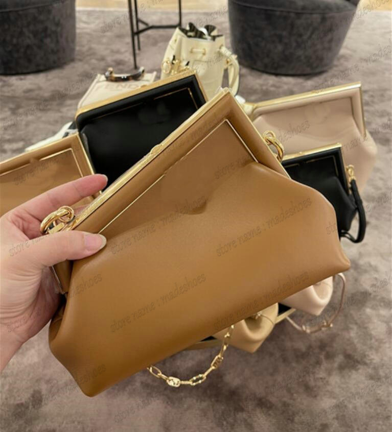 

First Clutch Bag Designer Calfskin Brown Handbag Women Luxurys Shoulder Bags Purse Crossbody Soft Caramel Colored Nappa Leather with Metal Macro Closure