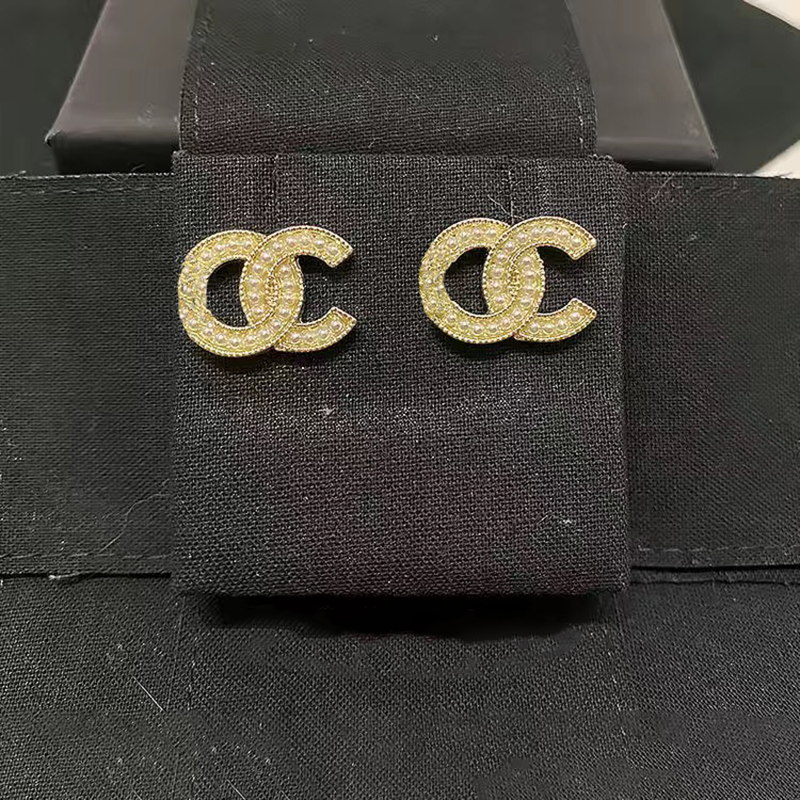 

Luxury Designer Earrings Women Girl Brand Letter Ear Studs High Quality Fashion Earrings Design For Ladies Girls Wedding Party Jewelry 2022