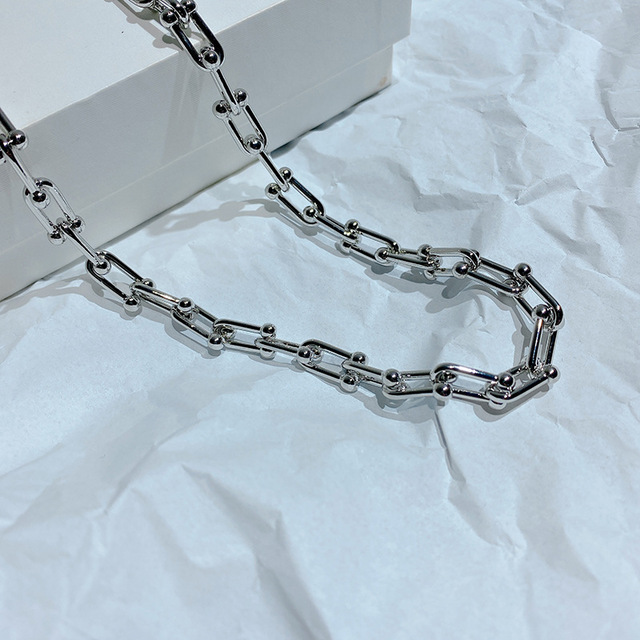 

Pendant Necklaces New Hiphop Necklace Vintage Metal Chain Chokers Necklaces for Women U Shape Chain Necklace Punk Jewelry Gothic Colliers T2302034