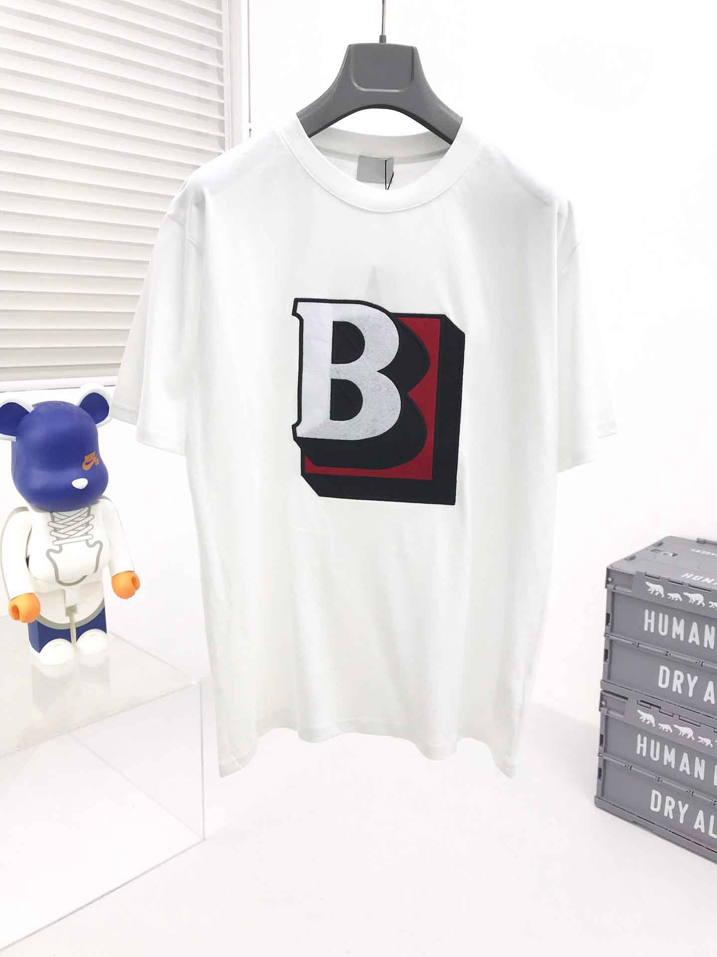 

2021ss spring and summer new high grade cotton printing short sleeve round neck panel T-Shirt Size: m-l-xl-xxl-xxxl Color: black white c7j67