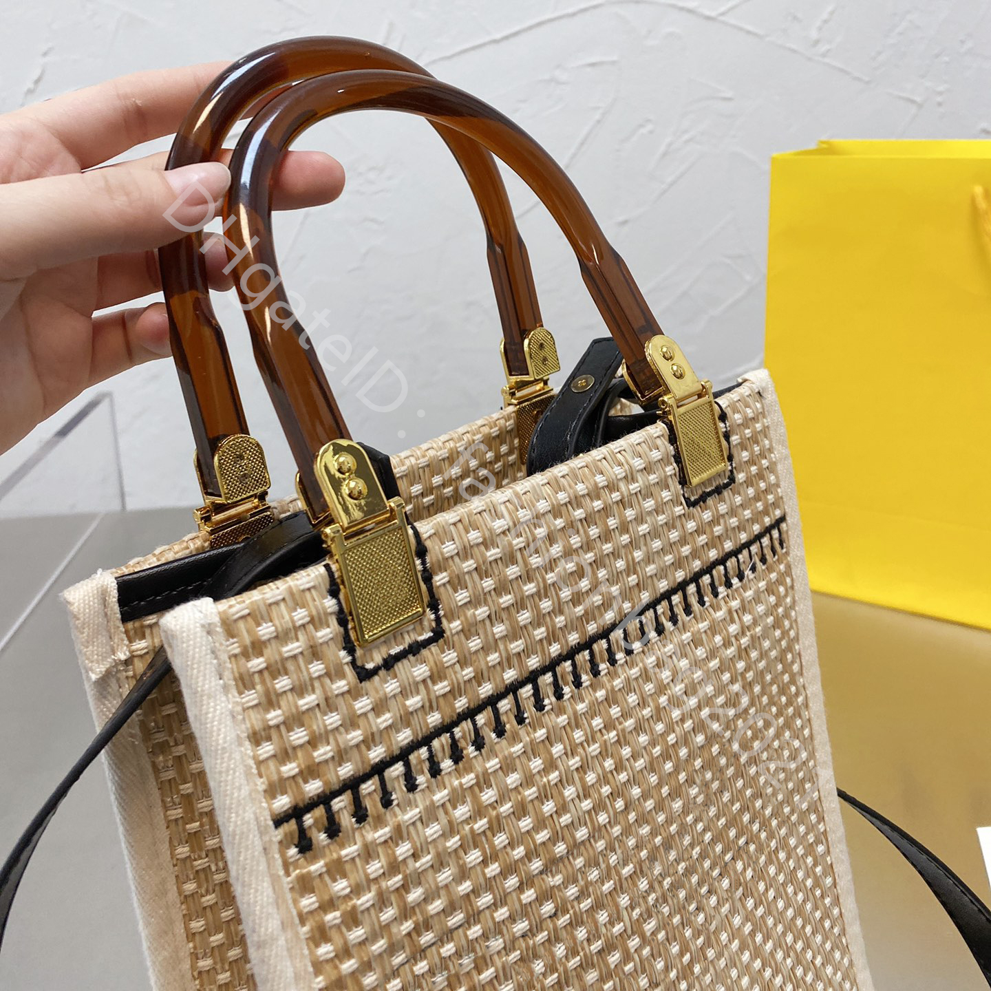 

2022 straw handbags lady famous designer bags Interior Zipper Pocket cross body shoulder young wallets hot purse plain letter totes women new handle fashion Casual, Color q