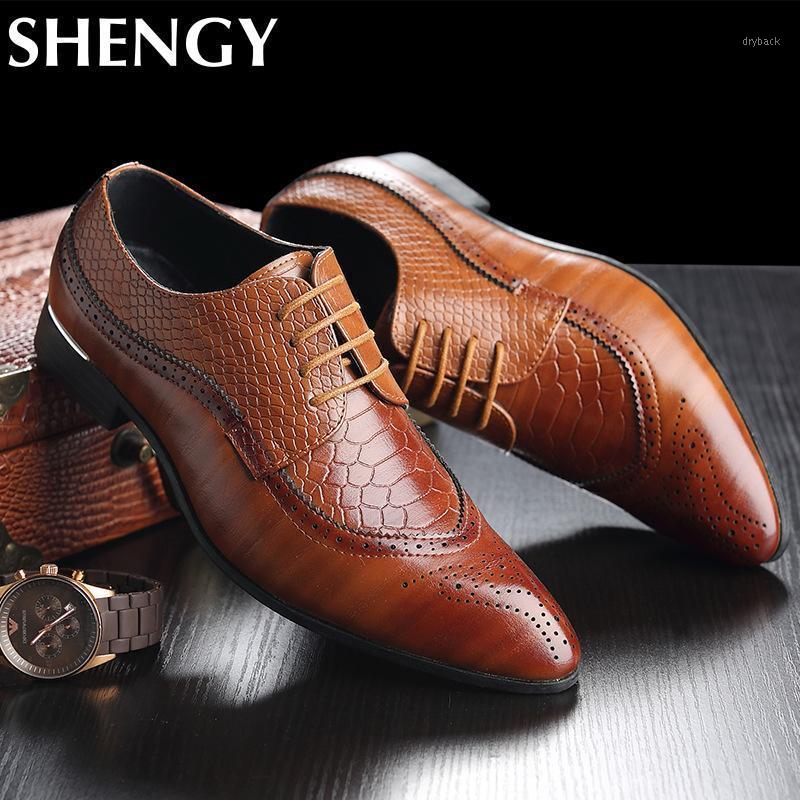 

2021 Fashion Leather Shoes Men Dress Shoes Lace Up Business Wedding Italian Classic Top Quality Dropshipping1, Winered
