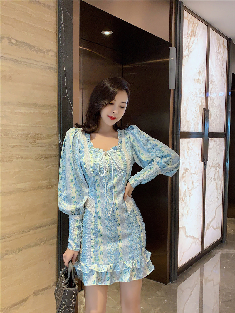 

2021 New Autumn Square Turtleneck for Puff Floral Printd Mini Female Dress Design Blue Runway Fringe Nbdq, The picture