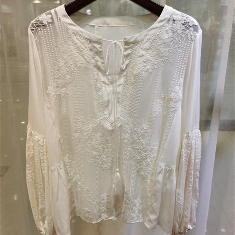 

2021 Autumn Sweet Female Long Shirt Designer Floral Leisure Ladies Embroidered White Silk Blouse 6xla