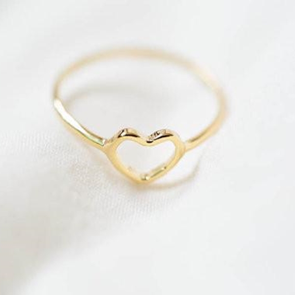 

Fashion small hearts band rings lovely peach heart women's gold plating rings wholesale