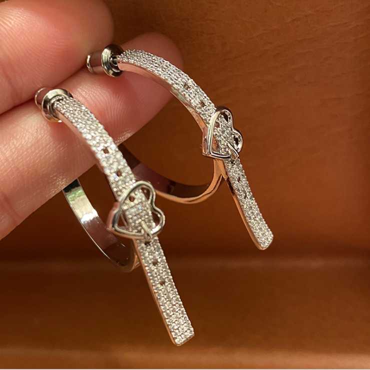 

Love belt buckle earrings cold wind geometric temperament full zircon earrings peach heart all-match