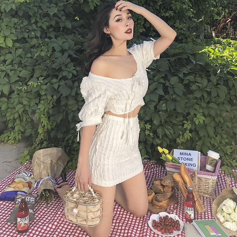 

2021 New French Style Socialite Retro Branco Dobrar Multi-wearing Short Output Suit Two Pieces Coat and Women's Pants Clothes VGZA, White