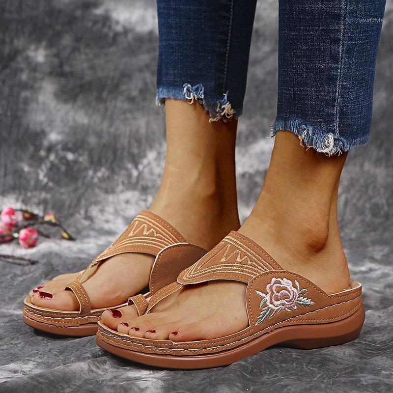 

Women Summer Beach Mid Heels Sandals Wedges Shoes Woman Vintage PU Leather Ethic Flowers Sandalias Mujer Sapato Feminino1, Silver