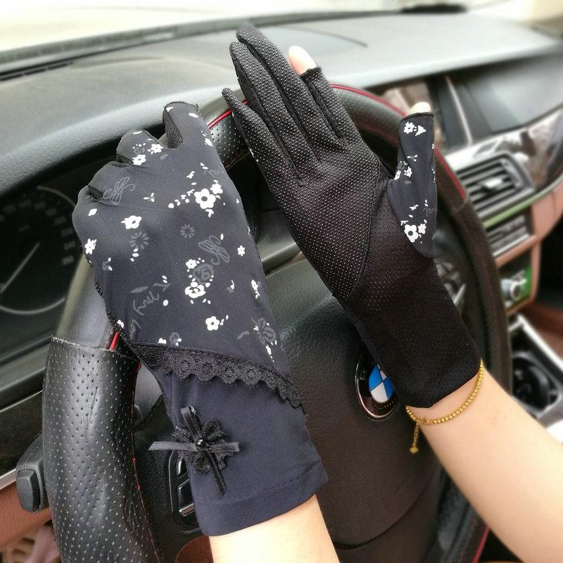 

Woman Gloves Thin Summer Anti-Sun Anti-UV Silk Non-Slip Driving Gloves Female Fashion Printed Cute Lace FS03