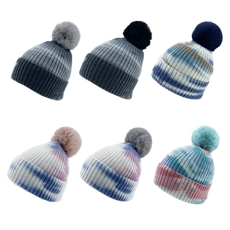 

Women Men Winter Ribbed Knitted Stretch Beanie Hat with Detachable Fluffy Pom Pom Gradient Tie-Dye Printed Cuffed Skull Cap Ear