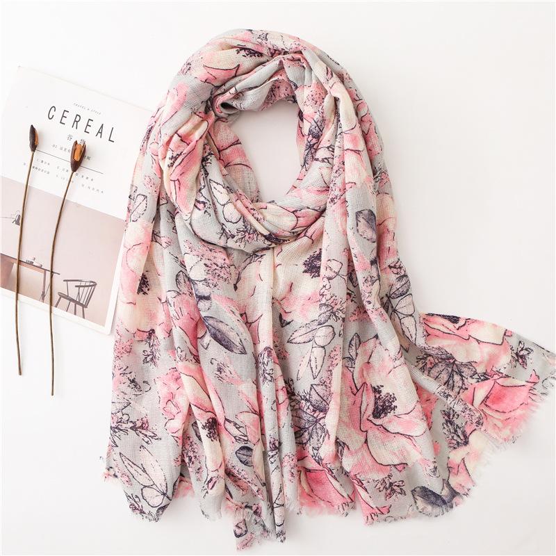 

2021 spring and autumn new type cotton and linen scarf women's tassel increase pink printing silk scarf Seaside sunscreen shawl
