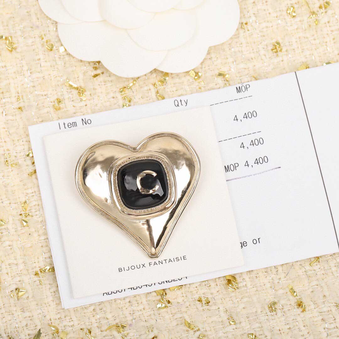 

2022 Top quality charm brooch heart shape with black enamel color for women wedding jewelry gift have box stamp PS7418