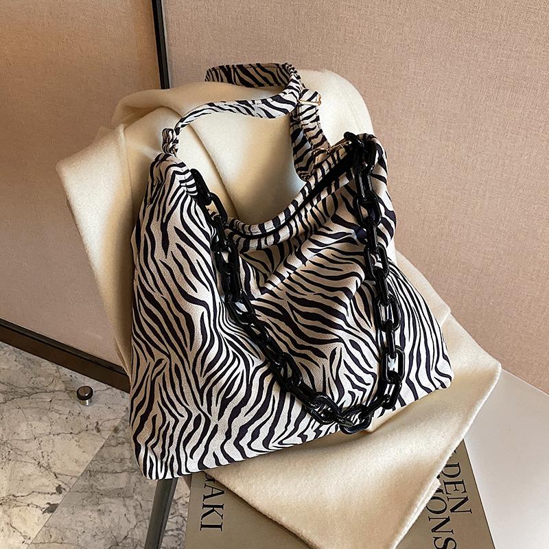 

High-quality Western Style Large-capacity Bag Female 2021 New Trendy Fashion Casual Canvas One-shoulder Messenger Bucket Bag, Leopard print