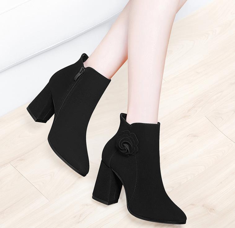 

The new fashion all-in-one high-heel side zip women's boots for the winter 2020 season, Black