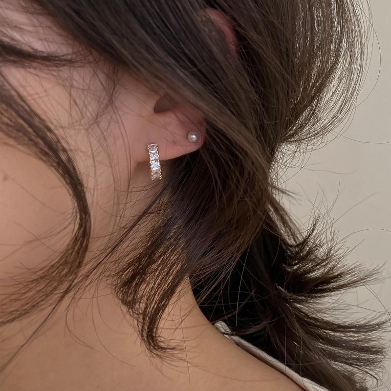 

Korean Hot Sell Wedding Jewelery Hot Zircon Earrings Crystal Earrings Small Hoop Metal For Women Gift Fashion Jewelry