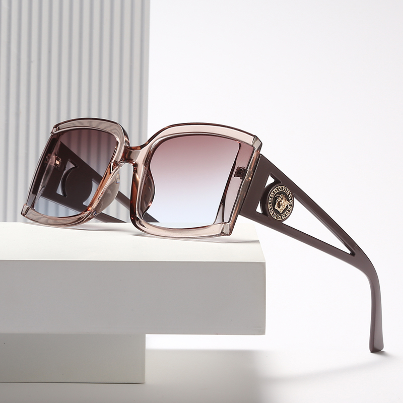 

2021 New Fashionable Square Designer Female Male Modern Luxury Sunglasses Fashion Uv400 Standard Head 32247 S35w