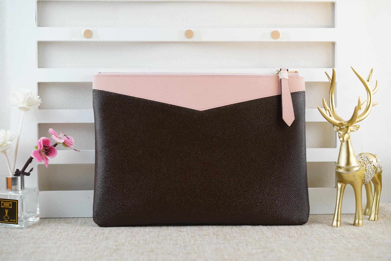 

2021 new clutch bag Handbags Bag Genuine Leather zipper bags women Crossbody bag Designer handbag Come with Box, Pink color /brown flower letter