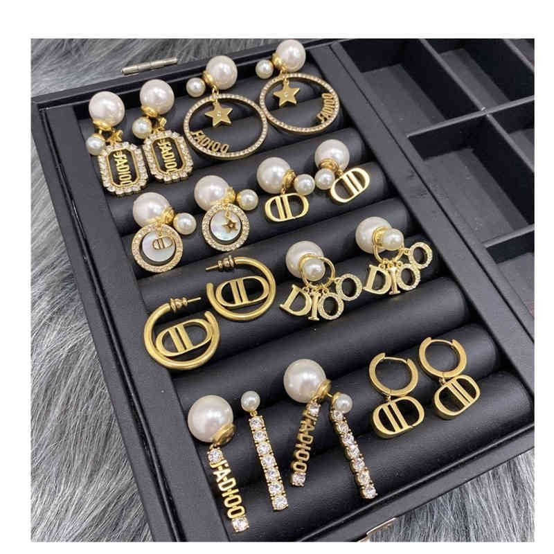 

Luxury jewelry Earring New Star Same Net Red Cd Letter Love Pearl Earrings Female