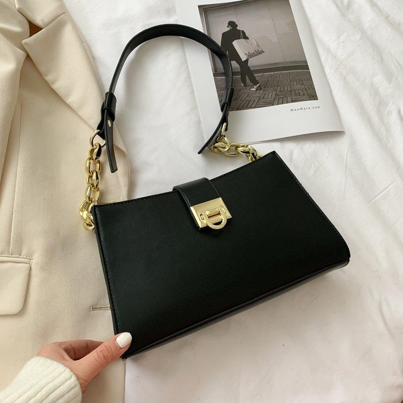 

Retro Shoulder Bag Leather Small Armpit Women Bag 2021 New Gold Chain Classic Tramp Wallet Shoulder Bags for Women 2021, Black