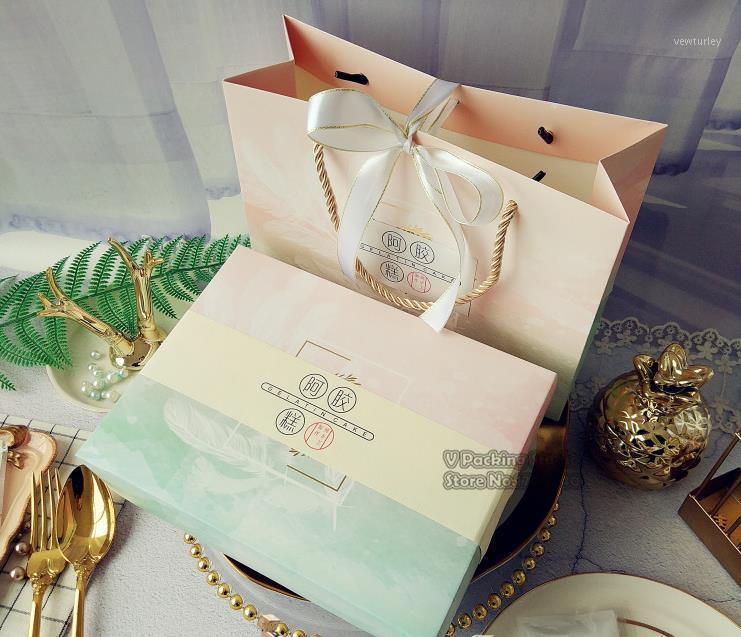 

Bronzing Pink feather cake box.Gift Boxes Paper Gift Box Packaging Event & Party Supplies1