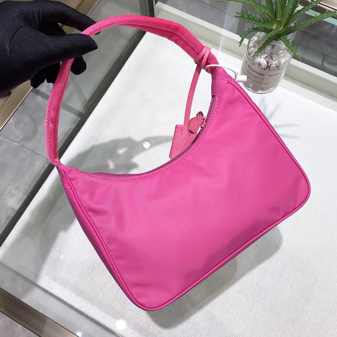 

Classic Deluxe Women Designer Bags Nylon Purse Crescent Bag Match Fabric Fluorescent Tote Handbags Wallet Tote Parachute Fabric Totes, Pink