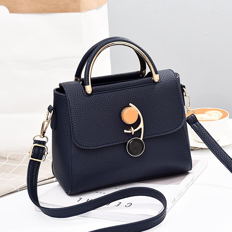 

Women's bag 2021 fashion new shoulder bag casual wild ladies small square simple and delicate messenger ladies handbag, Black