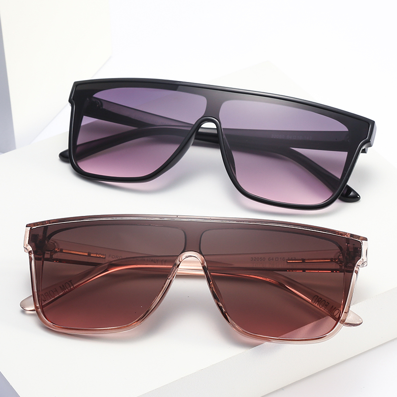 

2021 New Arrivals Fashionable Sunglasses Woman of Large Dimensions Rectangle Glasses Vintage Designer Retrogradient Plunge 907c