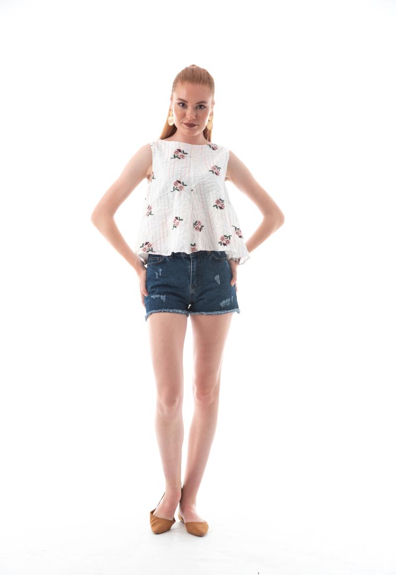 

Ecru Floral Pattern Embroidered Women Blouse, As pic