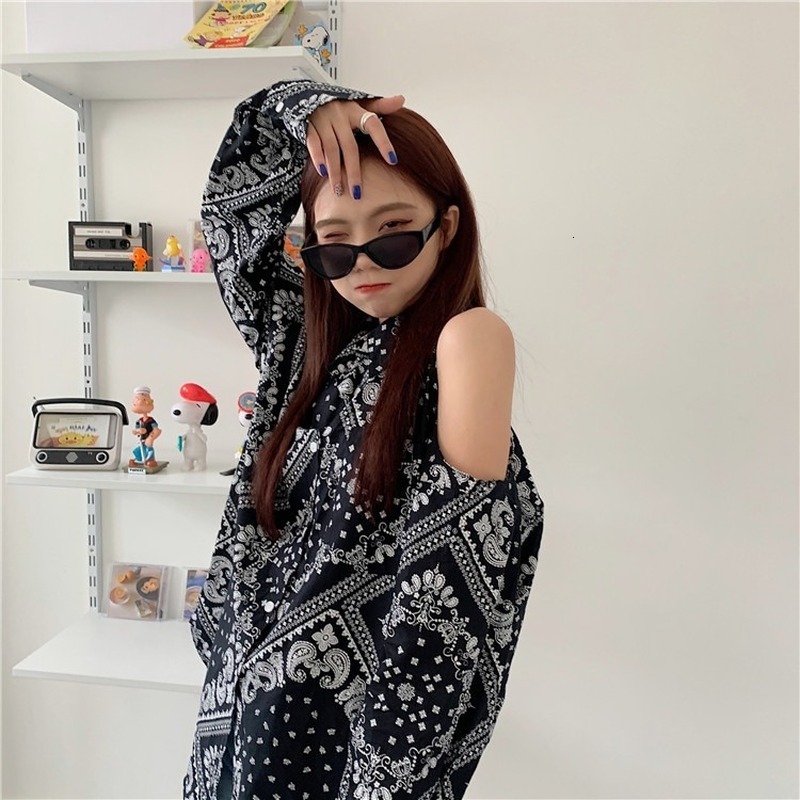 

2021 New Korean casual design off the sun-proof shoulder sleeve stripe two elegant double pattern female will see top UTYN, White stripe