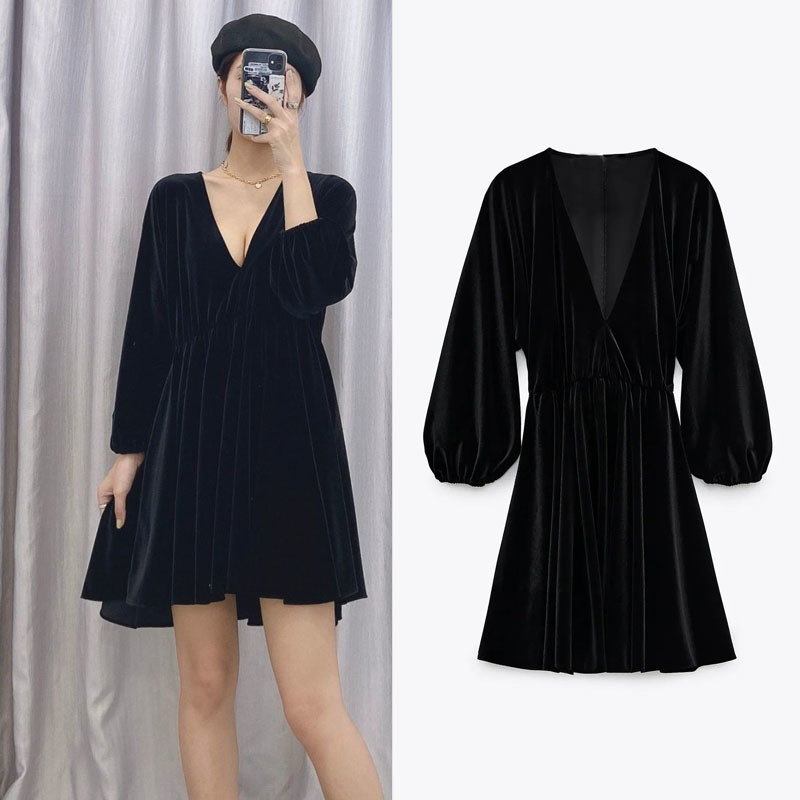 

2021 New Summer Sexy Velvet Pleated Black Woman Party Mini Short Dress Women Elegant Ldies Dresses V-neck Long Sleeves I04y