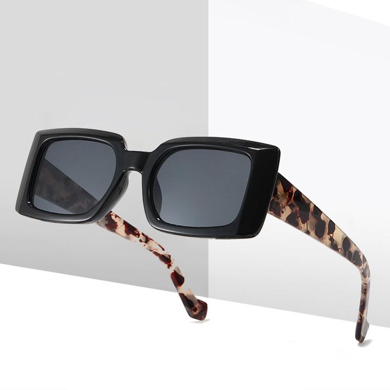 

Sunglasses 2021 Fashion Square Women Rectangle Vintage Black Uitralight Frame Shades Glasses Luxury
