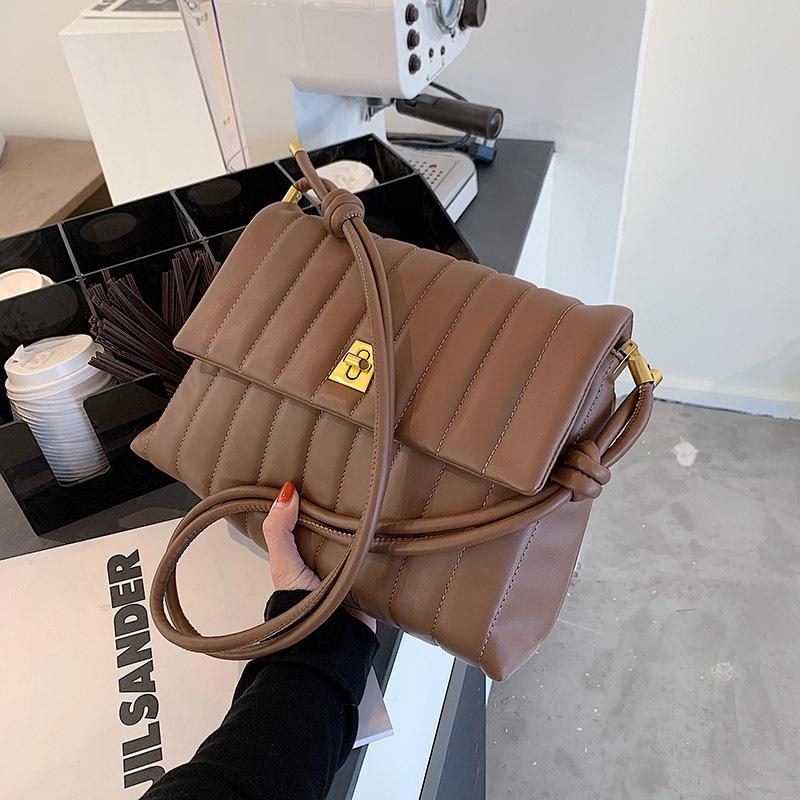 

Fashion Women Retro Large-capacity Bag 2021 New Trendy All-match Messenger Bag Net Red One-shoulder Small Square, Black