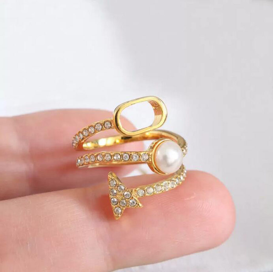 

Luxury Gold Star Letter Pearl Cluster Rings Bague Classic Ring For Women Lady Love Jewelry Party Wedding Engagement Rings Gift With Box