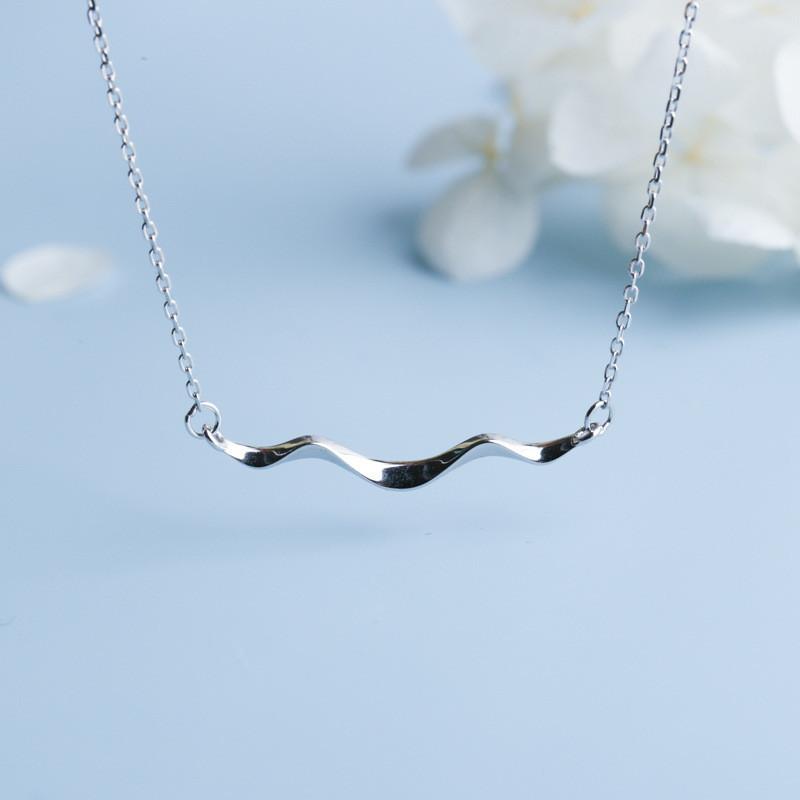 

Women Silver Color Necklace Ladies Jewelry Wave Geometry Pendant Necklace Simple Charm Clavicle Chain Choker