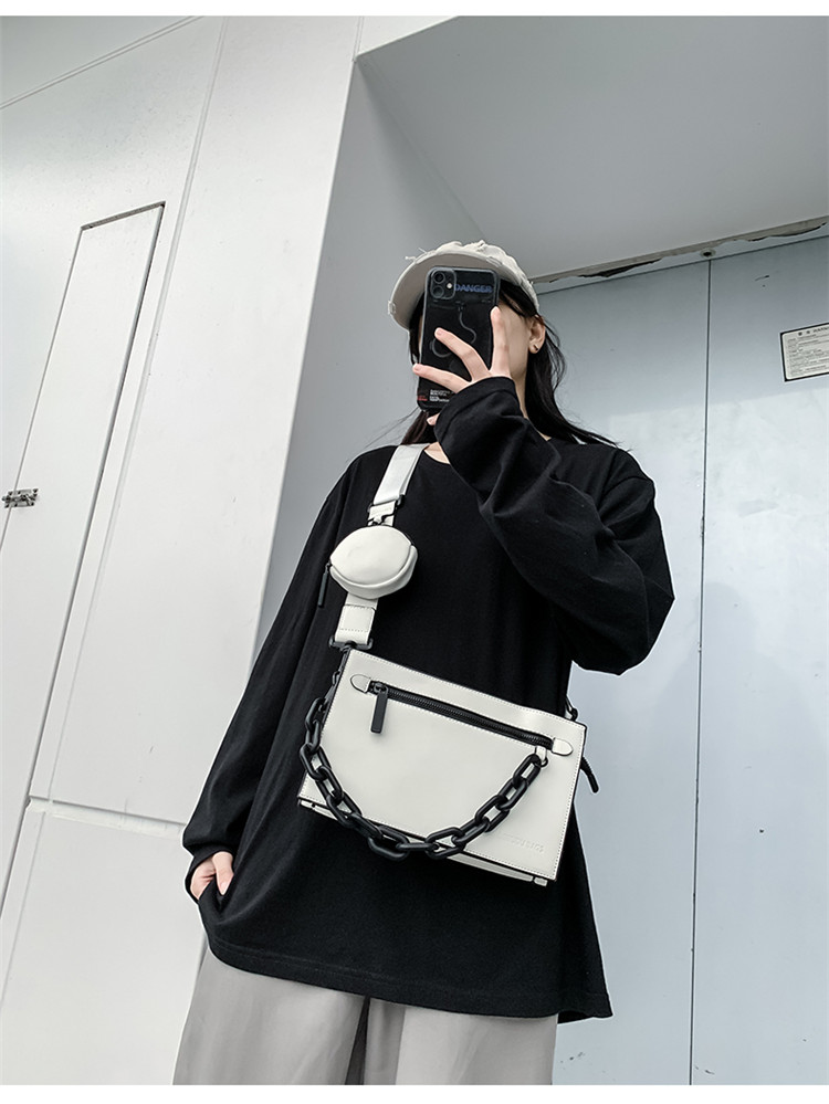 

HBP wholesale from moonowner01 Fashionable bags chain shoulder bag boys personality all-match men's crossbody bag trend Zipper Mobile phone pocket ID slot, Freight make up the difference (not for