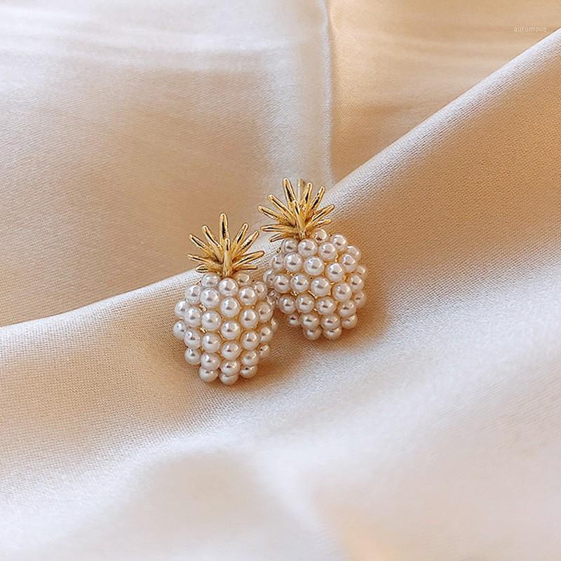 

New 2020 Arrival Dominated sweet Geometric Pearl Women Earrings fine Fashion joker Fresh senior small Stud Earrings Jewelry1