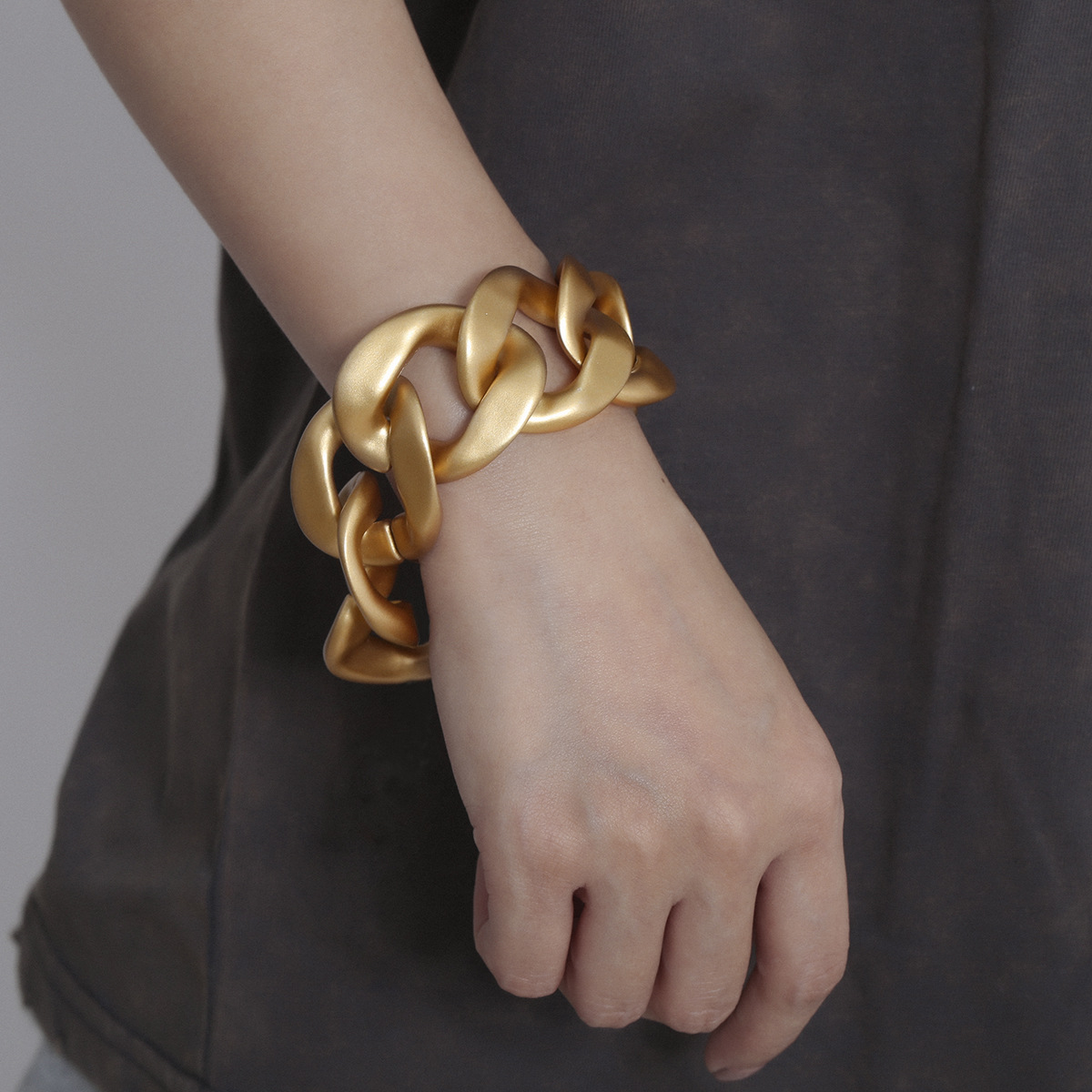 

Popular ins new fashion luxury designer exaggerated big link chain geometric bracelets for women girls hip hop jewelry, Golden;silver
